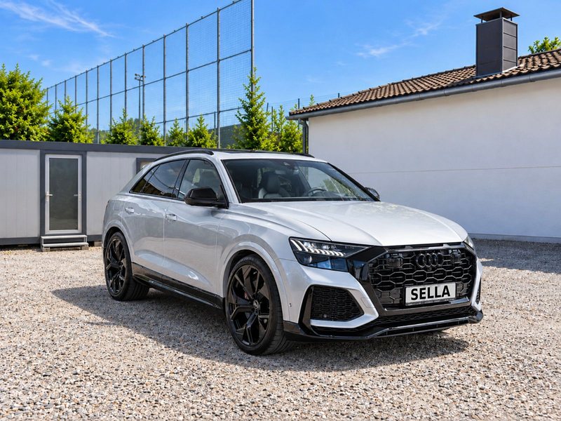 Audi RS Q8 · Weiß