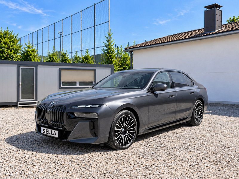 BMW 750